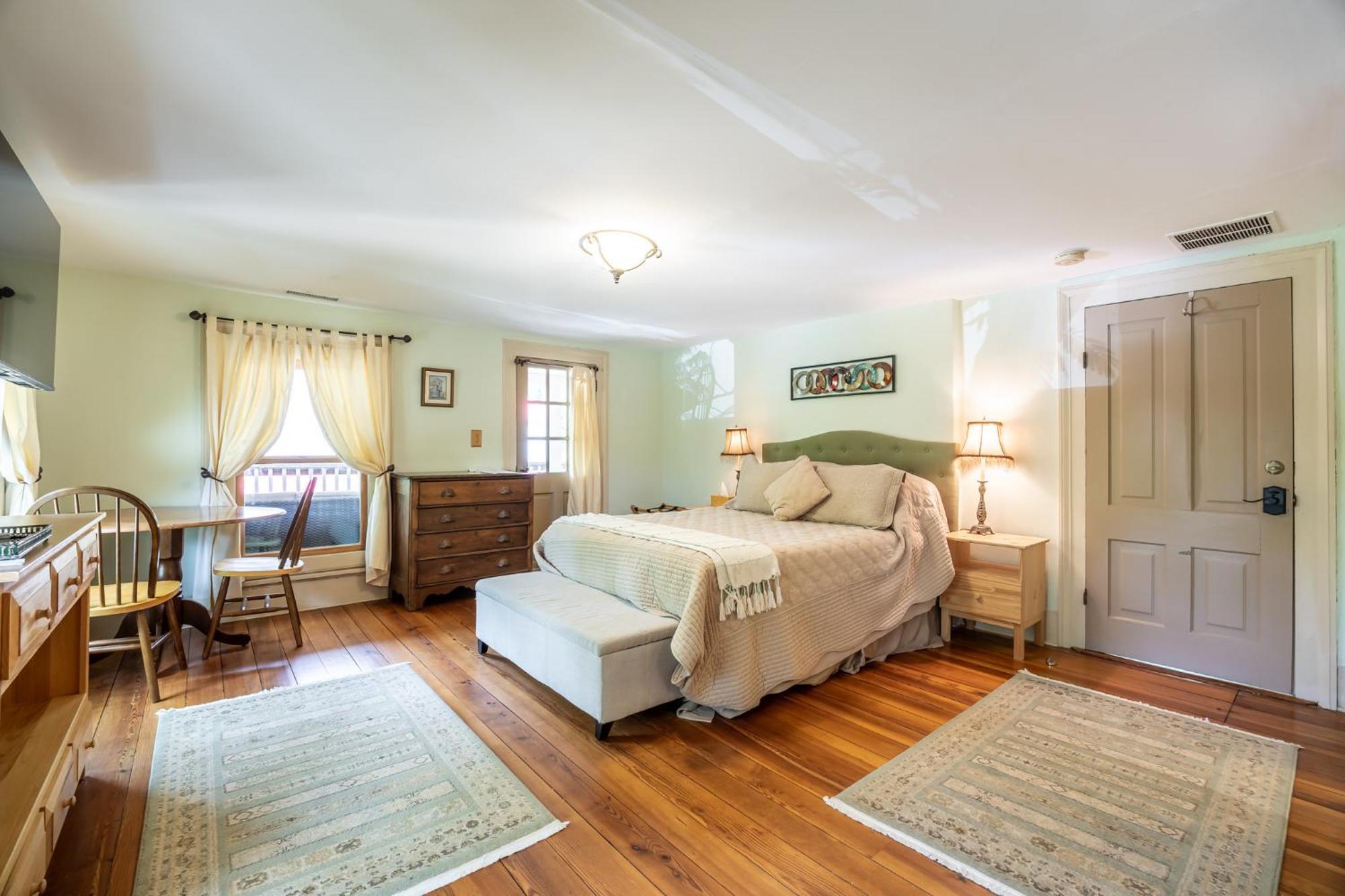 Bliss Point Farm And B&B, Llc Earlysville Esterno foto
