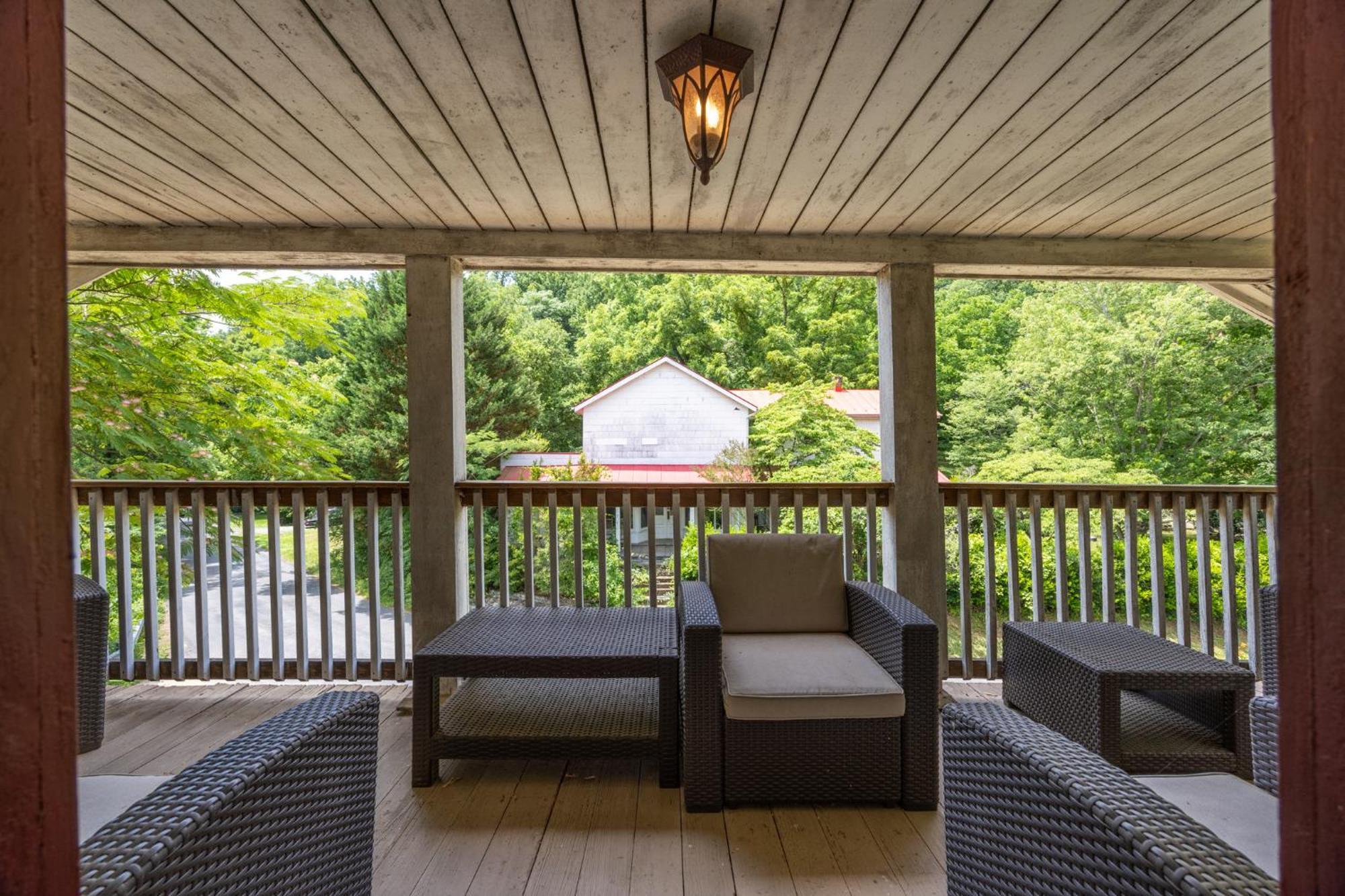 Bliss Point Farm And B&B, Llc Earlysville Esterno foto