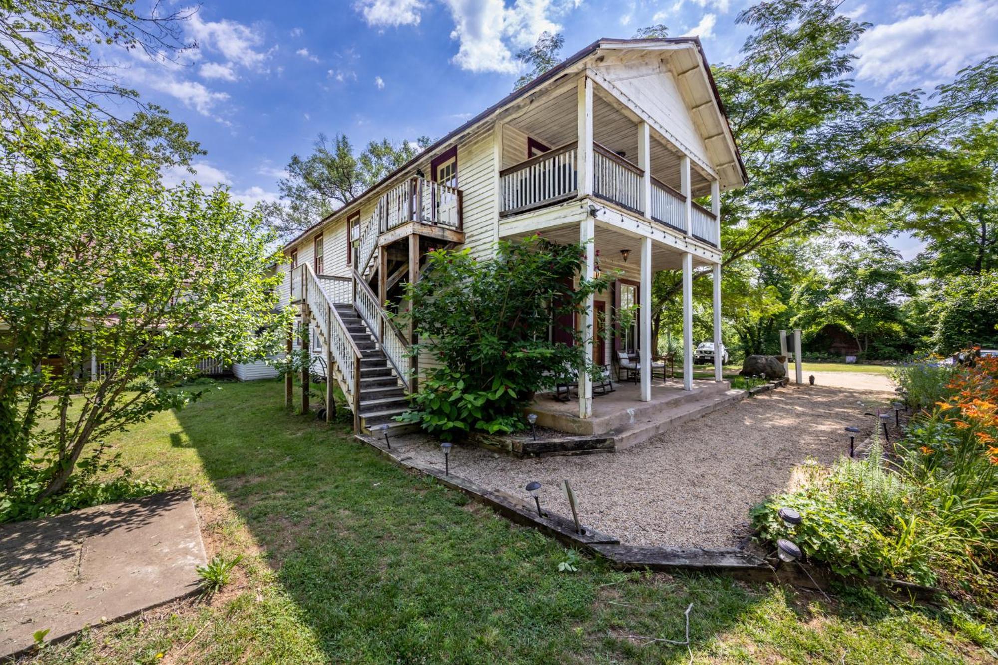 Bliss Point Farm And B&B, Llc Earlysville Esterno foto